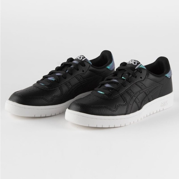 NWT ASICS Women’s Japan S Black Hologram Sneakers in size 8.5